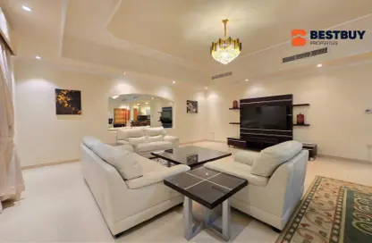 Apartment - 3 Bedrooms - 4 Bathrooms for rent in Zinj - Manama - Capital Governorate