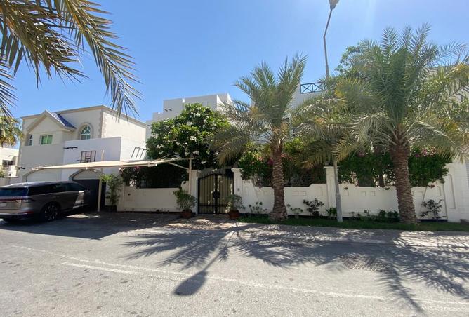 848286 - Property Image 2