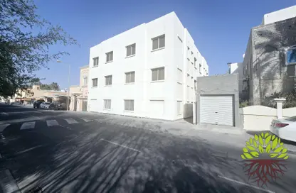 عمارة بالكامل - 8 غرف نوم - 8 حمامات للايجار في الرفاع الغربي - الرفاع - المحافظة الجنوبية