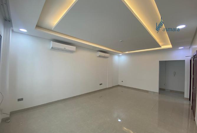 916913 - Property Image 2
