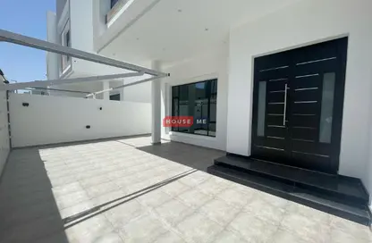 Villa - 4 Bedrooms - 4 Bathrooms for sale in Tubli - Central Governorate