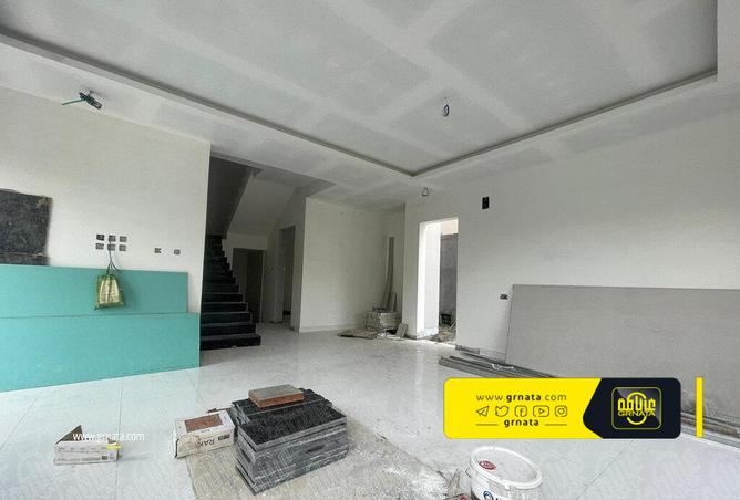 748678 - Property Image 3