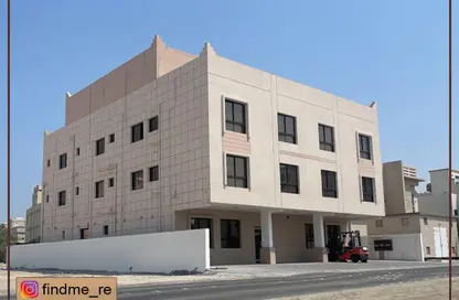 عمارة بالكامل - استوديو - 8 حمامات للبيع في توبلي - المحافظة الوسطى