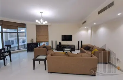 Apartment - 3 Bedrooms - 5 Bathrooms for rent in Seef - Capital Governorate
