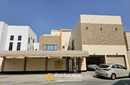 Villa - 7 Bedrooms - 7 Bathrooms for sale in Tubli - Central Governorate