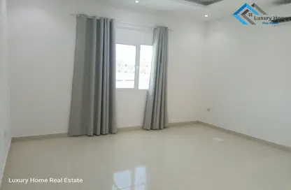 Apartment - 2 Bedrooms - 2 Bathrooms for rent in Salmaniya - Manama - Capital Governorate