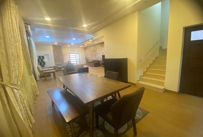 957247 - Property Image 3
