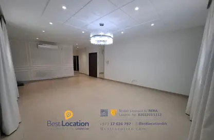 Apartment - 4 Bedrooms - 4 Bathrooms for rent in Tubli - Central Governorate