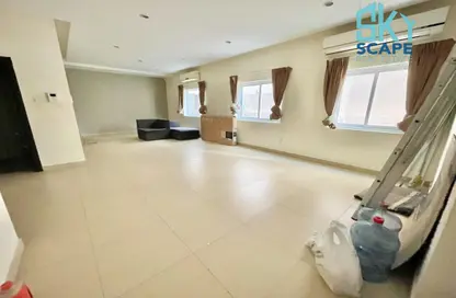 Apartment - 3 Bedrooms - 2 Bathrooms for rent in Janabiya - Northern Governorate