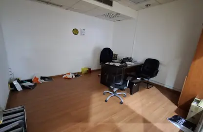 Office Space - Studio - 2 Bathrooms for rent in Khamis - Northern Governorate