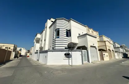 Villa - 4 Bedrooms - 6 Bathrooms for sale in Riffa - Southern Governorate