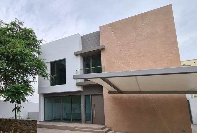 974679 - Property Image 2