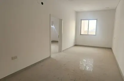 Apartment - 3 Bedrooms - 2 Bathrooms for rent in Tubli - Central Governorate