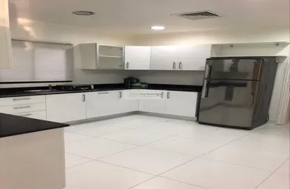 Compound - 3 Bedrooms - 2 Bathrooms for rent in Janabiya - Northern Governorate