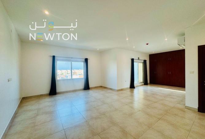 966694 - Property Image 2