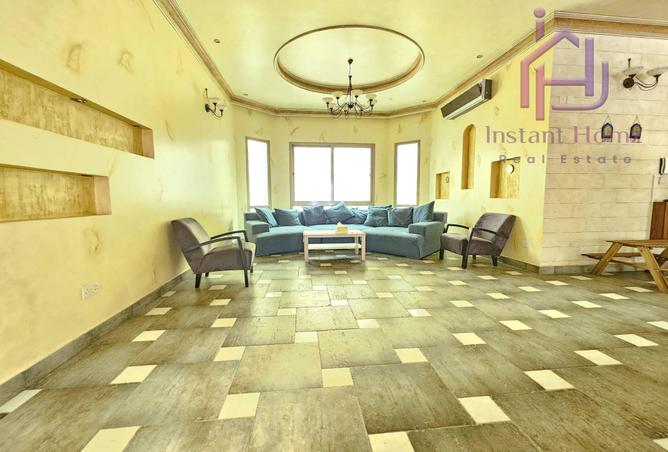 960816 - Property Image 2