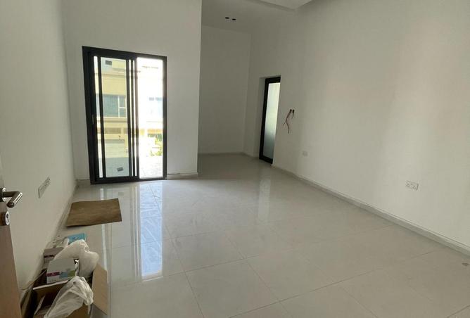 908710 - Property Image 3