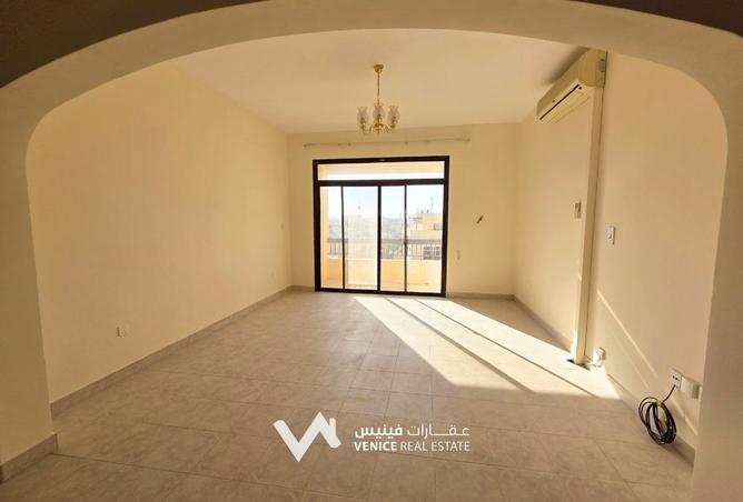 974633 - Property Image 2