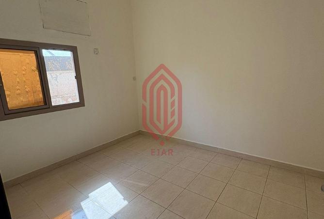 992686 - Property Image 2