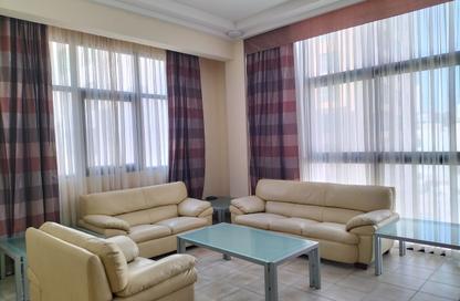 Apartment - 2 Bedrooms - 3 Bathrooms for rent in Al Juffair - Capital Governorate