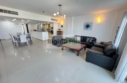 شقة - 2 غرف نوم - 2 حمامات للايجار في جزيرة تالا - أمواج - المحرق