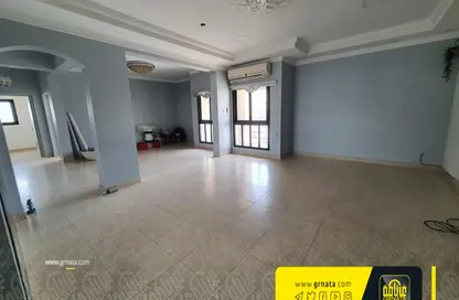 Apartment - 3 Bedrooms - 3 Bathrooms for sale in Isa Town - Central Governorate