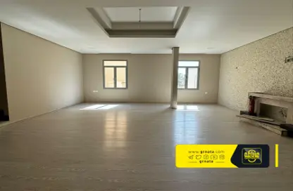 Apartment - 3 Bedrooms - 4 Bathrooms for sale in Sanad - Central Governorate