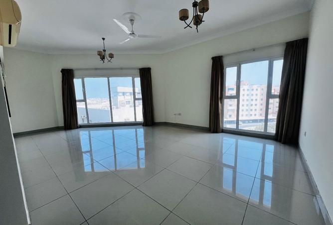 961801 - Property Image 3