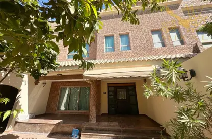 Villa - 5 Bedrooms - 6 Bathrooms for rent in Busaiteen - Muharraq Governorate