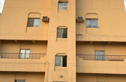 عمارة بالكامل - 7 غرف نوم - 7 حمامات للبيع في قلالي - المحرق