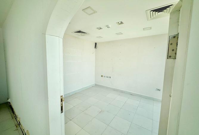 977494 - Property Image 2