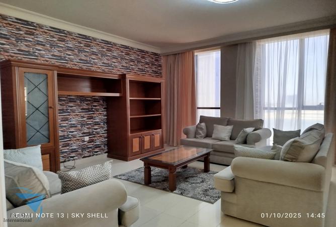 958833 - Property Image 2