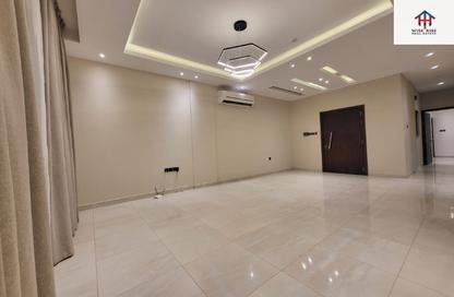 Apartment - 2 Bedrooms - 2 Bathrooms for rent in Hidd - Muharraq Governorate