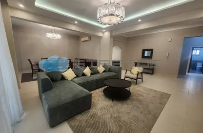 Apartment - 3 Bedrooms - 4 Bathrooms for sale in Busaiteen - Muharraq Governorate