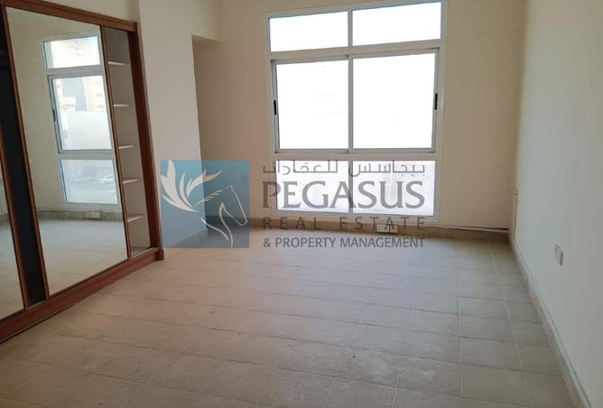 983838 - Property Image 3