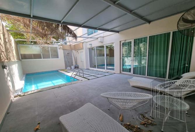 955933 - Property Image 2