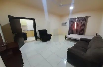 Living Room image for: Apartment - 1 Bathroom for rent in Jid Ali - Central Governorate, Image 1
