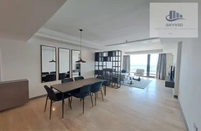 Living / Dining Room image for: Apartment - 2 Bedrooms - 4 Bathrooms for rent in Dilmunia Island - Muharraq Governorate, Image 1