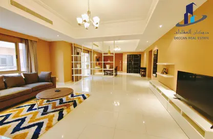 Apartment - 3 Bedrooms - 4 Bathrooms for rent in Um Al Hasam - Manama - Capital Governorate