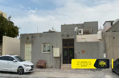 Outdoor Building image for: Villa - 5 Bedrooms - 7 Bathrooms for sale in Hamad Town - Northern Governorate, Image 1