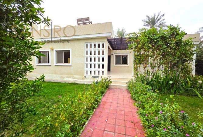 981715 - Property Image 2