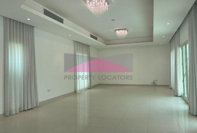 947377 - Property Image 2