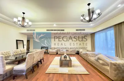 Apartment - 4 Bedrooms - 6 Bathrooms for rent in Abraj Al Lulu - Manama - Capital Governorate