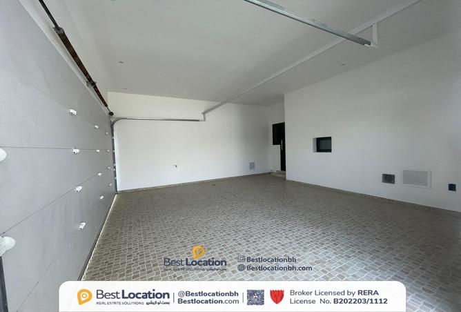 895758 - Property Image 3