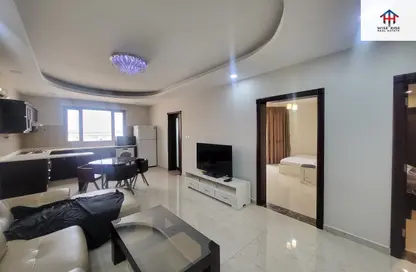 Apartment - 2 Bedrooms - 2 Bathrooms for rent in Karbabad - Manama - Capital Governorate