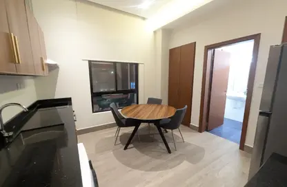 Apartment - 1 Bedroom - 2 Bathrooms for rent in Janabiya - Northern Governorate