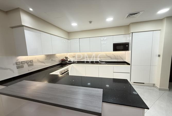 976048 - Property Image 2