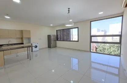 Apartment - 2 Bedrooms - 2 Bathrooms for rent in Adliya - Manama - Capital Governorate
