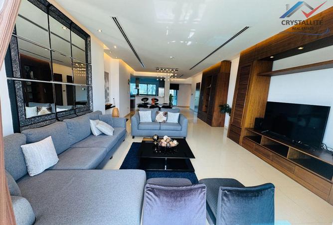 944381 - Property Image 3