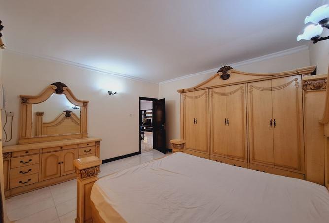 958797 - Property Image 3